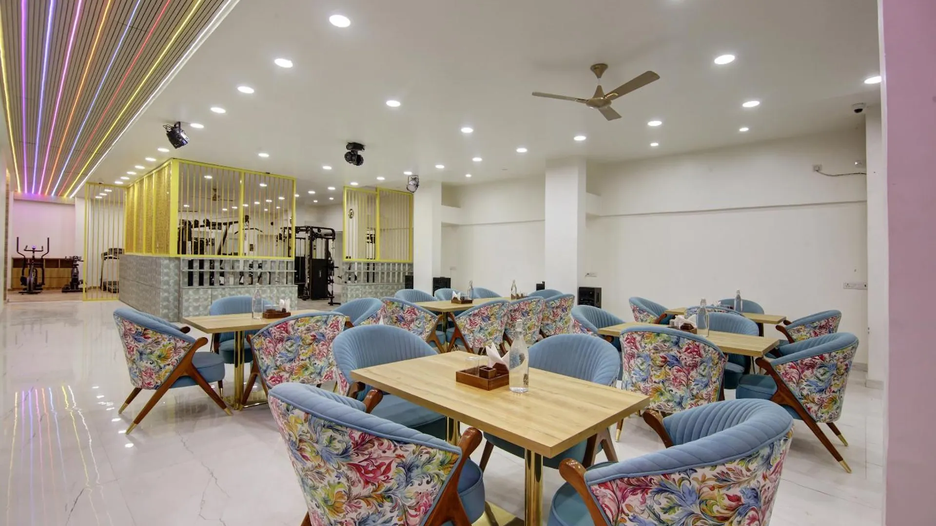 Anandam Club House Aparthotel Gurgaon 0*,  India