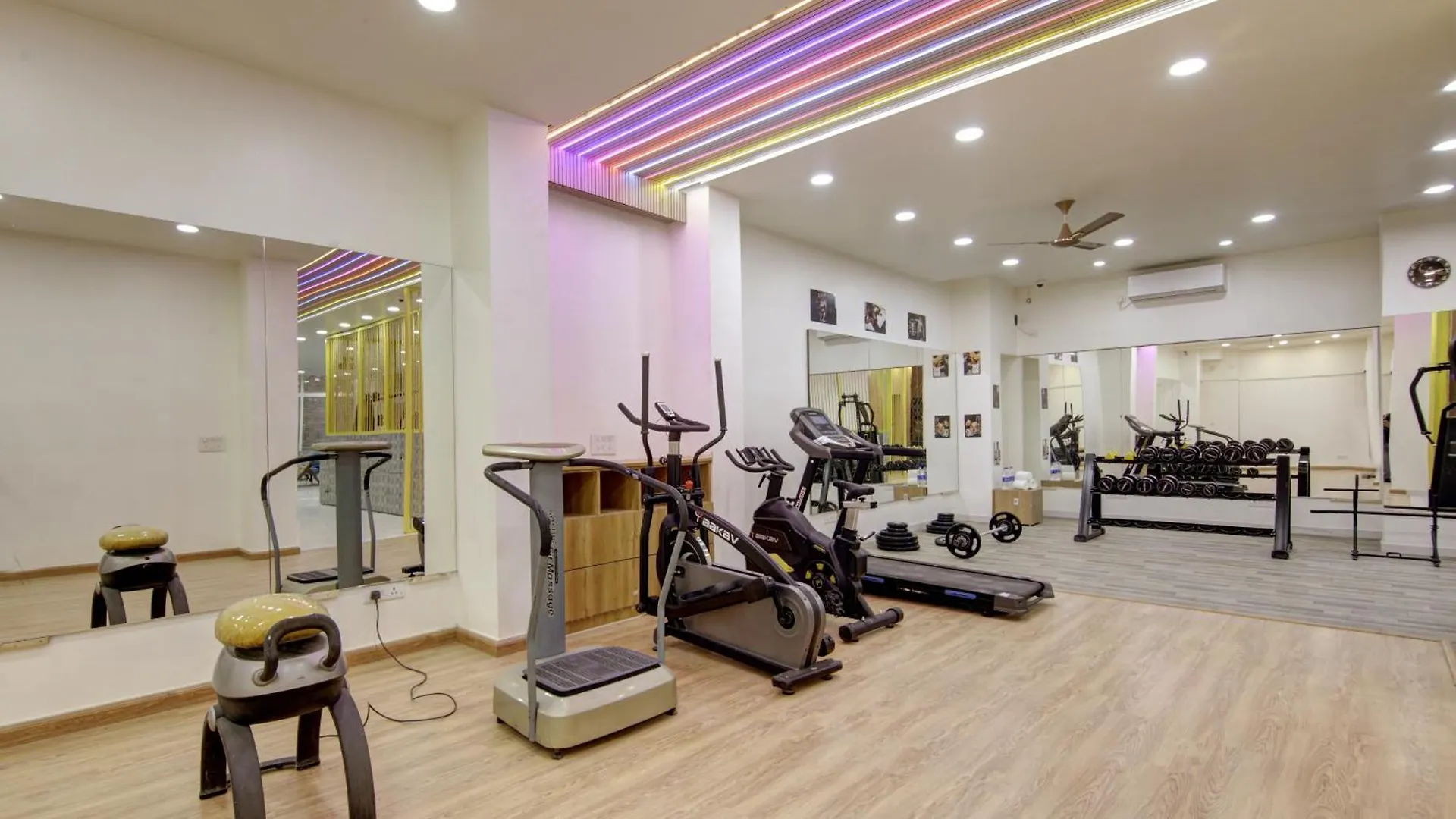Anandam Club House Aparthotel Gurgaon